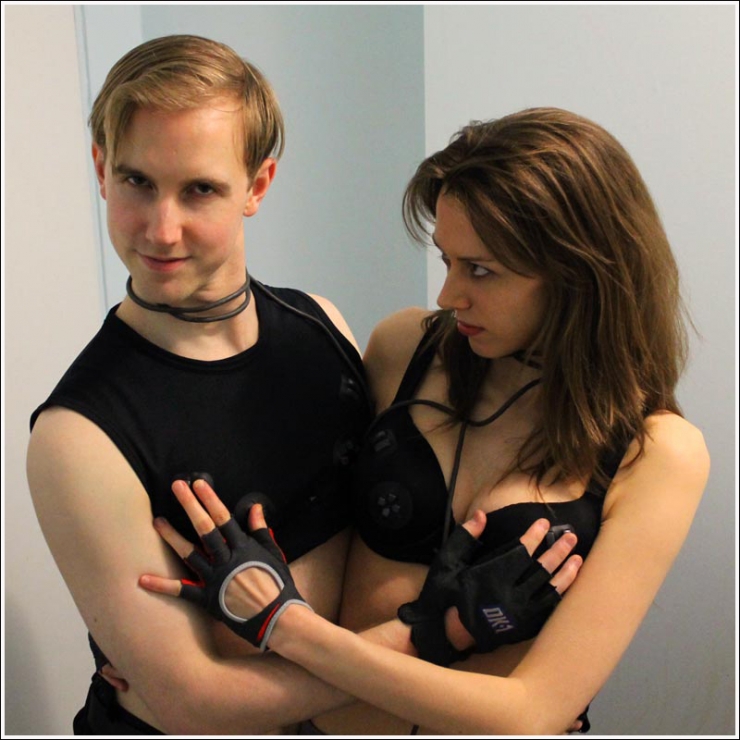 Illustration de l'article : Utiliser les seins de votre nana comme manette de jeu, c'est possible avec ce soutien-gorge !