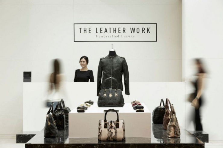 Illustration de l'article : N'achetez plus ce genre de sacs de luxe, vous ne pouvez plus nier la vérité qui se cache derrière ! C'est Horrible...