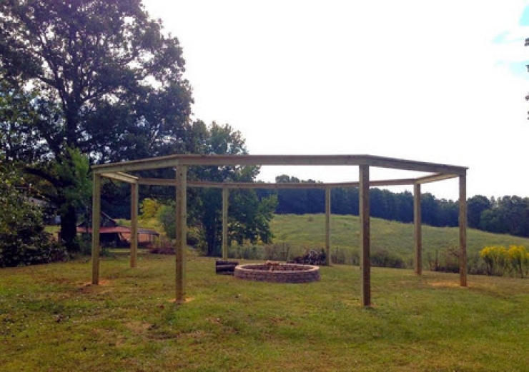 Illustration de l'article : Il ont cr&eacute;&eacute; cette structure, y ont ajout&eacute; des balan&ccedil;oires et se sont retrouv&eacute;s avec un endroit de r&ecirc;ve !