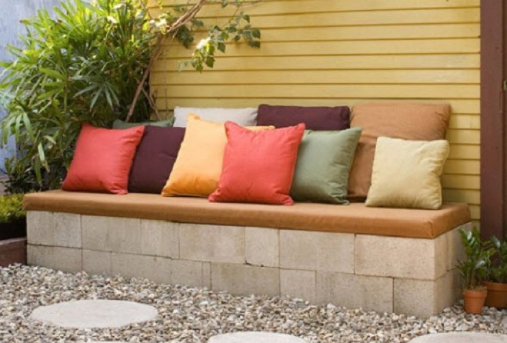 Illustration de l'article : Comment organiser votre jardin avec de simples blocs de béton ? Voici 30 idées très sympa...