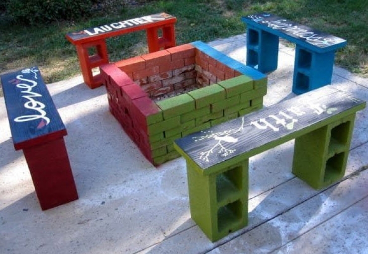 Illustration de l'article : Comment organiser votre jardin avec de simples blocs de béton ? Voici 30 idées très sympa...