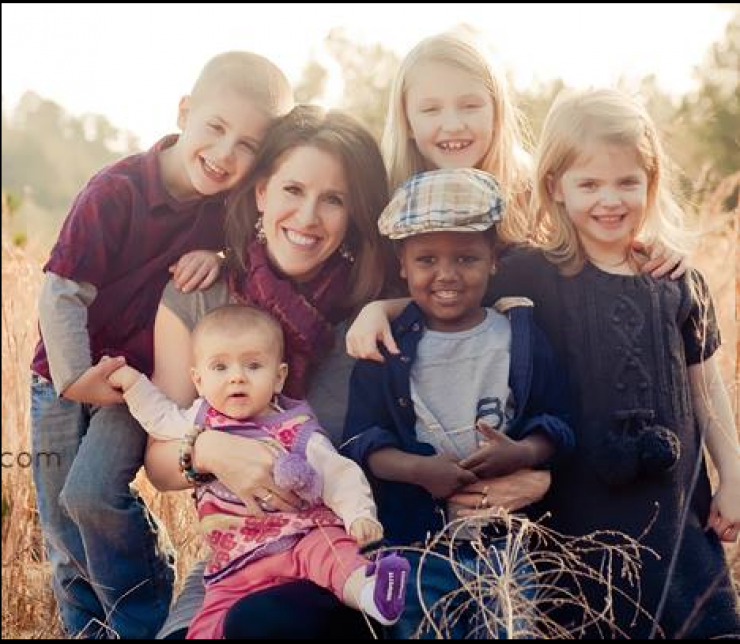 Illustration de l'article : Ce bébé né sans cerveau aurait été abandonné par sa mère sans l’arrivée de ce couple...