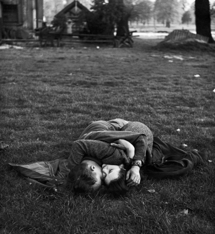 Illustration de l'article : L’amour persiste via les photos, même si la guerre sépare les amoureux… La preuve en 14 images !