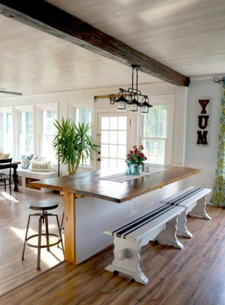 Illustration de l'article : Elle d&eacute;truit la moiti&eacute; de son mur afin de le remplacer par ceci ! Et toute la famille en raffole...