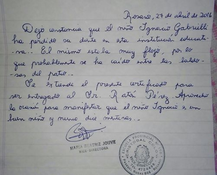Illustration de l'article : En fouillant dans le sac de son fils, cette maman reste bouche b&eacute;e en d&eacute;couvrant la lettre secr&egrave;te de la maitresse d&rsquo;&eacute;cole !