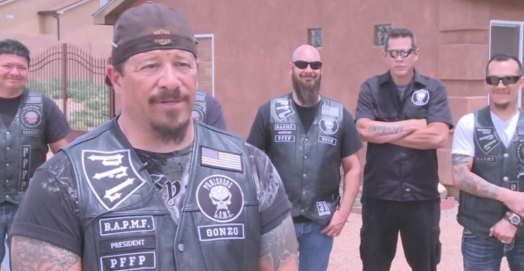 Illustration de l'article : Une petite fille de 5 ans se fait tabasser en rue... Puis ces motards d&eacute;barquent !