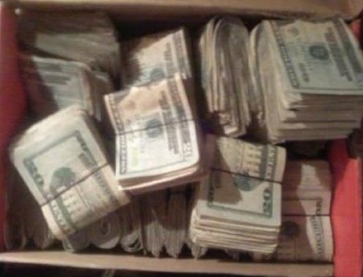 Illustration de l'article : Il aura fallu 50 ans &agrave; cet homme pour d&eacute;couvrir le secret de sa femme... Dans une bo&icirc;te &agrave; chaussures !