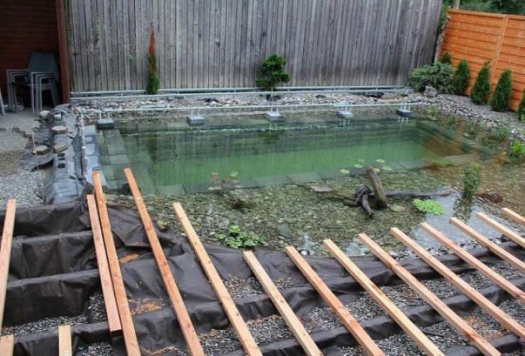 Illustration de l'article : Voil&agrave; comment cr&eacute;er une piscine dans un petit espace, tout en faisant des &eacute;conomies...