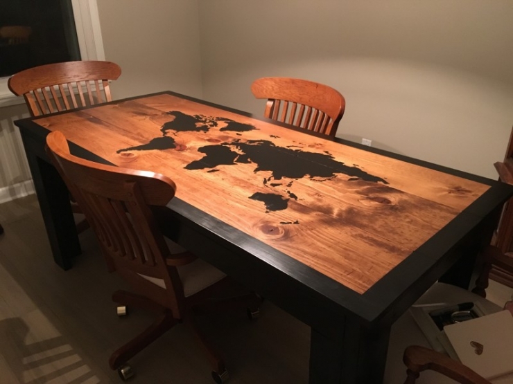 Illustration de l'article : Une simple table, transform&eacute;e en une pi&egrave;ce unique !