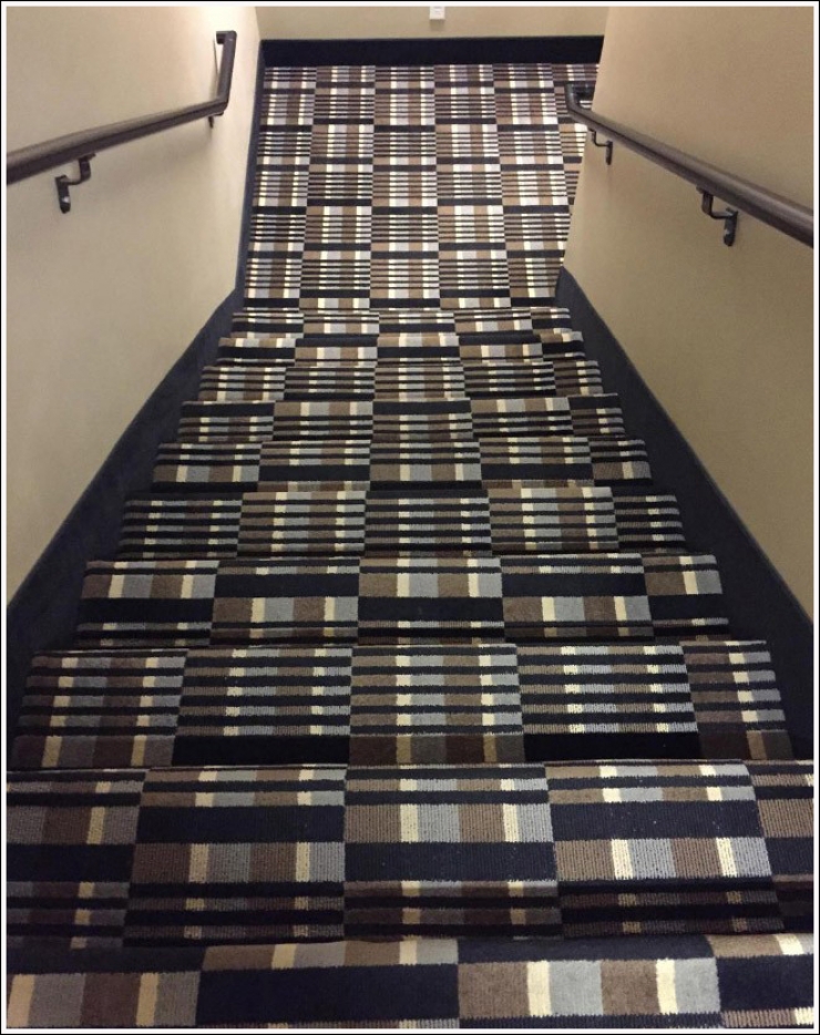 Illustration de l'article : 15 ratés d'architecture qui prouvent qu'il ne faut pas boire d'alcool en travaillant ! On ne leur demandait pas grand chose...