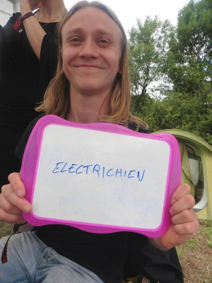 Illustration de l'article : Ces metalleux d&eacute;truisent les pr&eacute;jug&eacute;s en r&eacute;v&eacute;lant leurs m&eacute;tiers... 