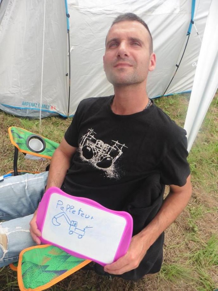 Illustration de l'article : Ces metalleux d&eacute;truisent les pr&eacute;jug&eacute;s en r&eacute;v&eacute;lant leurs m&eacute;tiers... 