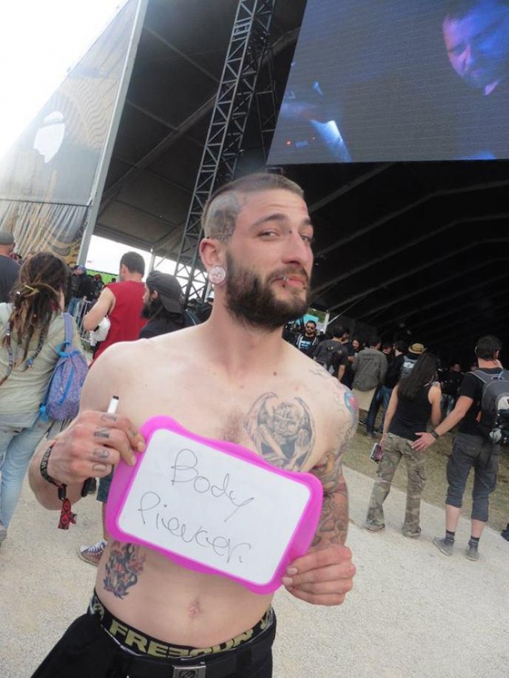 Illustration de l'article : Ces metalleux d&eacute;truisent les pr&eacute;jug&eacute;s en r&eacute;v&eacute;lant leurs m&eacute;tiers... 