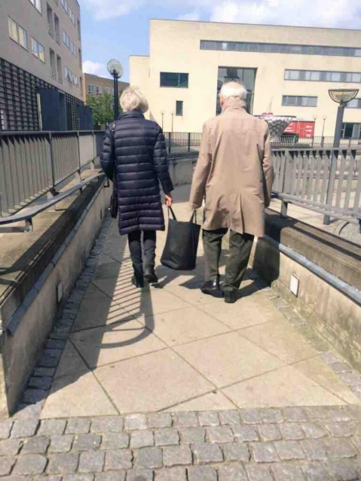 Illustration de l'article : Allez, un peu de tendresse avec ces 17 clich&eacute;s qui nous rappellent que... l'amour n'a pas d'&acirc;ge ! 