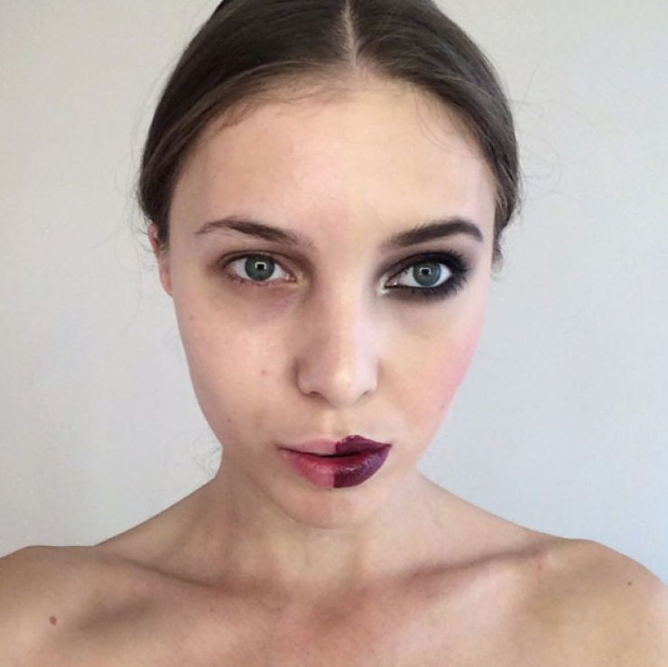 Illustration de l'article : Une moitié de visage sans maquillage, et l'autre avec... Ces 19 femmes nous montrent que c'est un monde de différence !