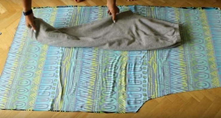 Illustration de l'article : 20 minutes et pas une de plus ! C'est le temps qu'elle met pour créer un pantalon Palazzo !