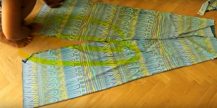 Illustration de l'article : 20 minutes et pas une de plus ! C'est le temps qu'elle met pour créer un pantalon Palazzo !