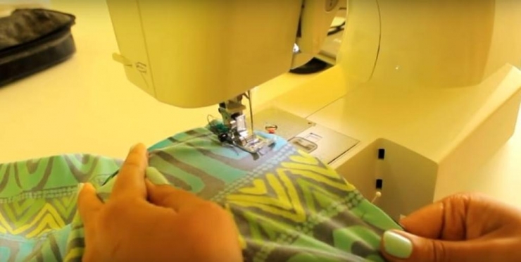 Illustration de l'article : 20 minutes et pas une de plus ! C'est le temps qu'elle met pour créer un pantalon Palazzo !