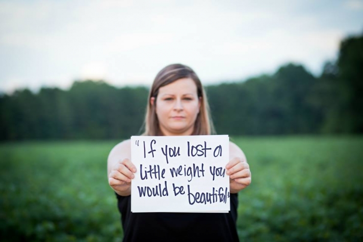 Illustration de l'article : &laquo; Vous ne devez la beaut&eacute; &agrave; personne &raquo; : Le slogan d'une campagne pour d&eacute;noncer la pression que subissent les femmes sur leur physique...