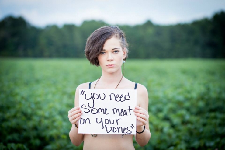 Illustration de l'article : &laquo; Vous ne devez la beaut&eacute; &agrave; personne &raquo; : Le slogan d'une campagne pour d&eacute;noncer la pression que subissent les femmes sur leur physique...