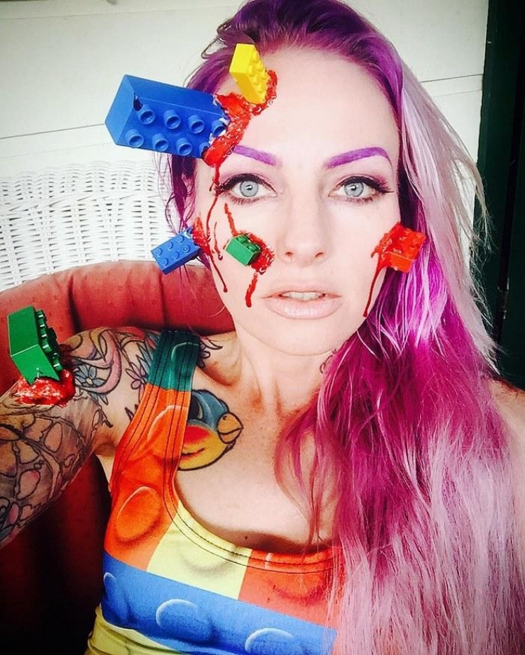 Illustration de l'article : Quel est le maquillage d'halloween le plus flippant de cette sélection de réalisations signées Sarah Mudle ?