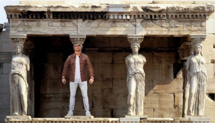 Illustration de l'article : Cristiano a-t-il bien fait en s'affichant devant sa Lamborghini ? Personne n’est à l’abri d’un détournement de photo sur internet, pas même l’un des meilleurs footballeurs du monde.