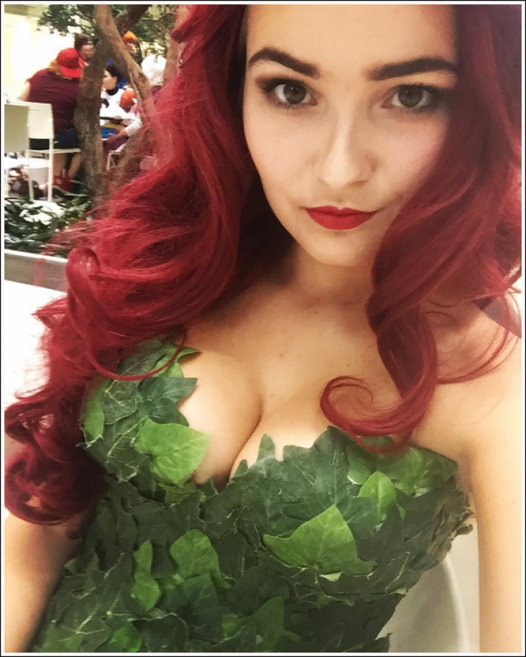 Illustration de l'article : 38 photos de filles en style « super héros » qui vous donneront envie d’être en détresse !