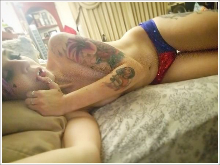 Illustration de l'article : 38 photos de filles en style « super héros » qui vous donneront envie d’être en détresse !