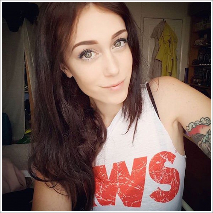 Illustration de l'article : 38 photos de filles en style « super héros » qui vous donneront envie d’être en détresse !