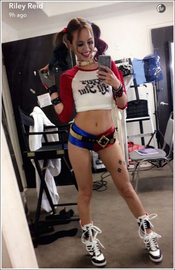 Illustration de l'article : 38 photos de filles en style « super héros » qui vous donneront envie d’être en détresse !