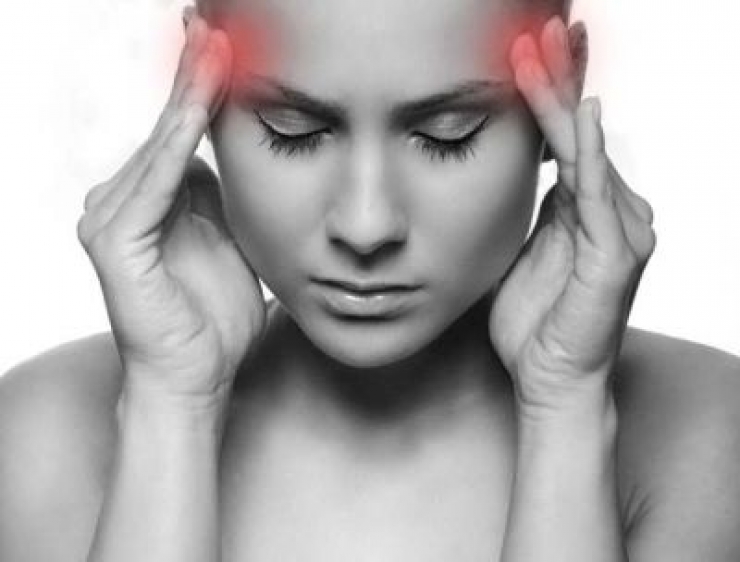 Illustration de l'article : Voilà un siècle que cette pommade existe et vous pouvez l'utiliser dans plusieurs astuces et contre pas mal de douleurs...