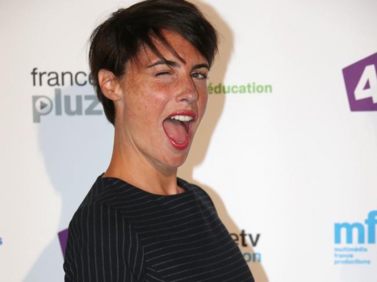 Illustration de l'article : Quelles sont les &eacute;tudes de ces 25 stars de la t&eacute;l&eacute; ? Certaines n'ont m&ecirc;me pas le bac !