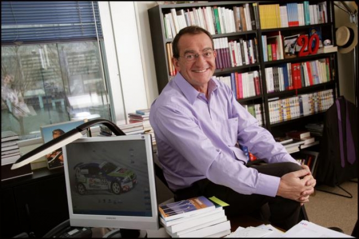 Illustration de l'article : Quelles sont les &eacute;tudes de ces 25 stars de la t&eacute;l&eacute; ? Certaines n'ont m&ecirc;me pas le bac !