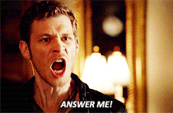 Illustration de l'article : On a tous/toutes un(e) pote beaucoup trop accro &agrave; son smartphone. Et au final, on vit souvent pas mal de ces 12 situations insupportables !    