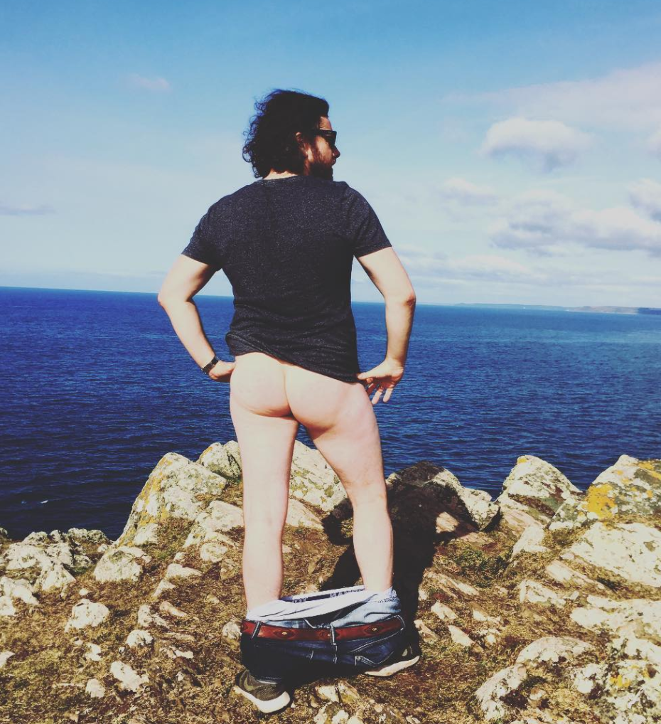 Illustration de l'article : Une tendance étrange envahit Instagram et fait apparemment plaisir à certains hommes...