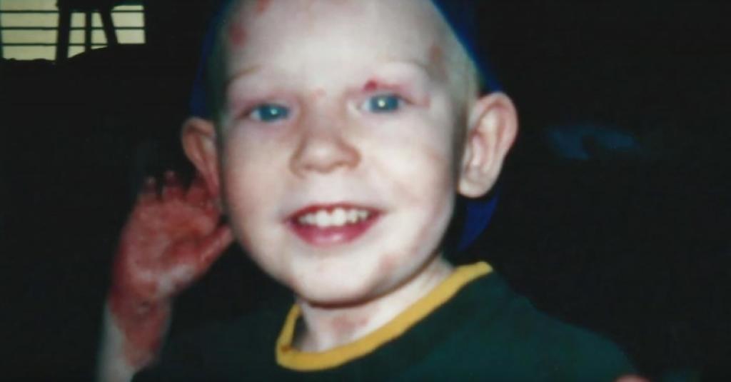 Illustration de l'article : Cet ado supplie sa m&egrave;re d'arr&ecirc;ter, mais elle ne peut pas. Une v&eacute;rit&eacute; qui met les larmes aux yeux.