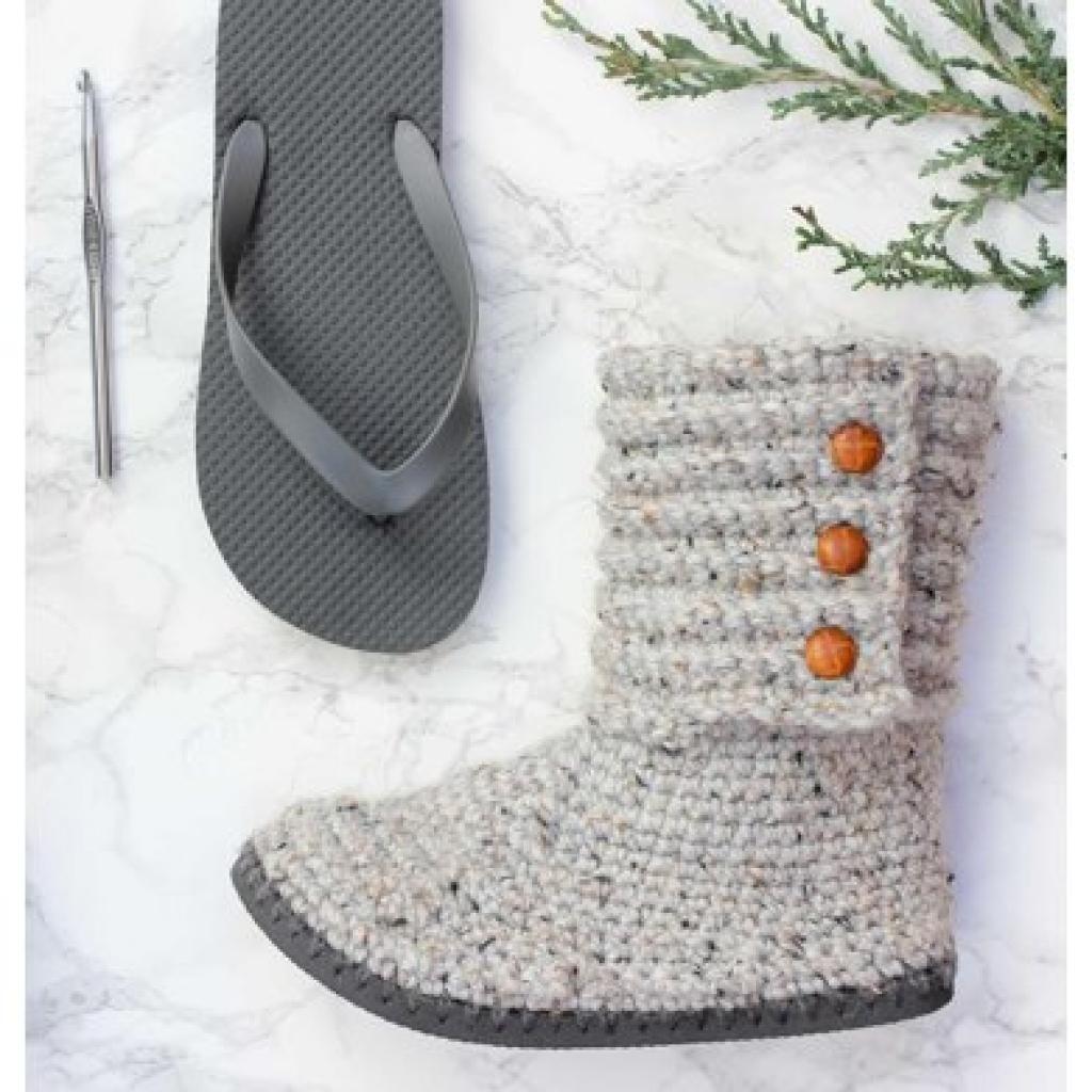 Illustration de l'article : Elle prend de la laine, une paire de tongs, et c'est parti. Toutes les femmes veulent de sa réalisation!