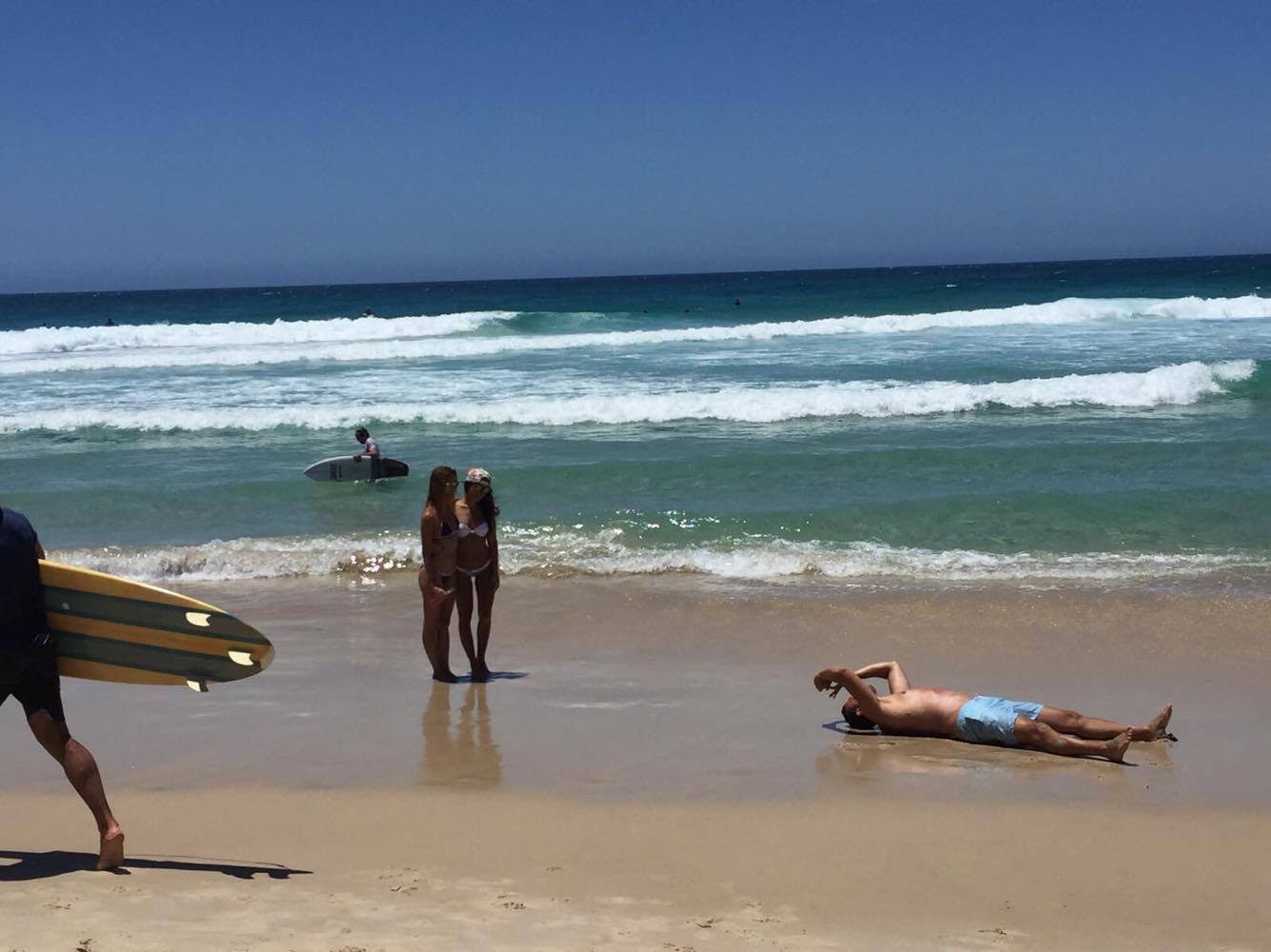 Illustration de l'article : Instagram: Cliché d'une femme parfait = Petit ami souple et patient derrière l'objectif! Hommage à ceux qui, par amour, trainent si souvent au sol! (15 Photos)