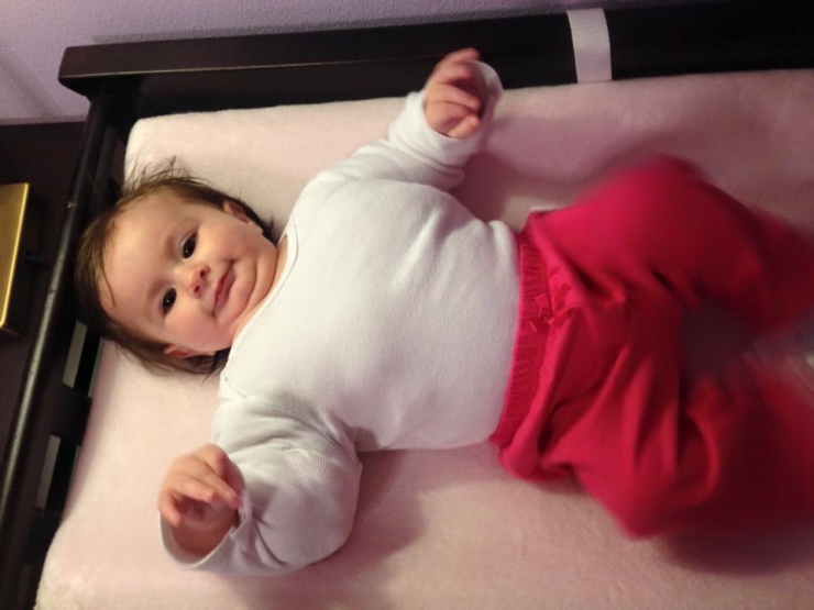 Illustration de l'article : Cette petite fait peur à certains élèves, alors sa mère leur donne une drôle d'explication pour les rassurer.