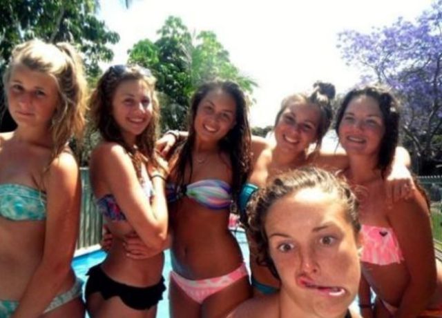 Illustration de l'article : Ces Gens Qui Ruinent Vos Photos Quand Vous Décidez Enfin De Sortir Le Bikini...(20 photos)