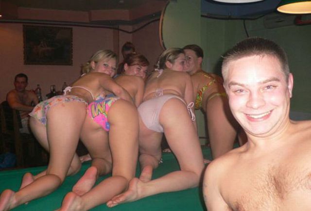 Illustration de l'article : Ces Gens Qui Ruinent Vos Photos Quand Vous Décidez Enfin De Sortir Le Bikini...(20 photos)