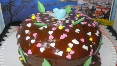 Illustration : Dessert: Gâteau d'anniversaire au chocolat!