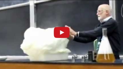 Illustration : Le professeur de Chimie le plus impressionnant du monde!