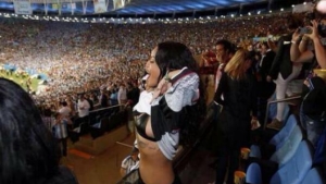 Image illustrant l'article Rihanna fait encore parler d'elle: à moitié nue pour soutenir l'Allemagne!
