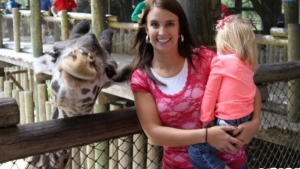 Image illustrant l'article 15 photos d’animaux de zoo qui interagissent avec leurs visiteurs