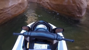 Illustration : "Une virée dans un canyon en jetski, comme si vous y étiez"