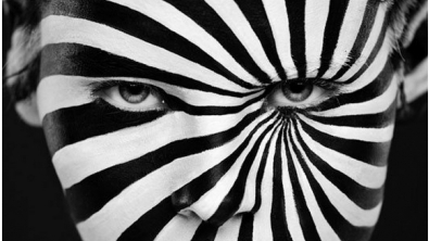 Illustration : 14 portraits en total noir et blanc, signés Alexander Khokhlov et Valeriya Kutsan
