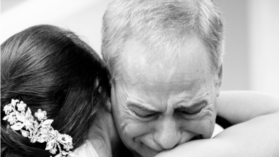 Illustration : "Rien ne vaut le regard d'un papa devant sa fille en robe de mariée! La preuve avec ces 14 clichés!"