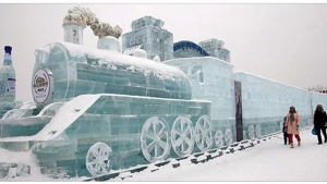 Illustration : "Ces sculptures de glace sont certainement les plus impressionnantes que aurez vu dans votre vie!"