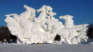 Dimanche 17 de janvier Ces-15-merveilles-de-sculpture-sur-neige-vont-vous-scotcher